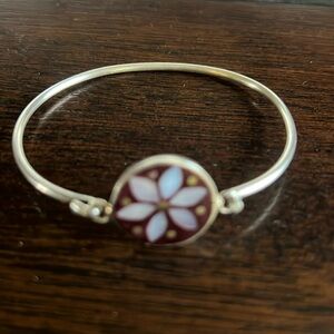 Elegant Silver and White Floral Bangle